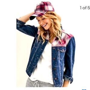 GAP x PENDLETON Women's  1969 Icon Denim Blue Jean Jacket Red Plaid
